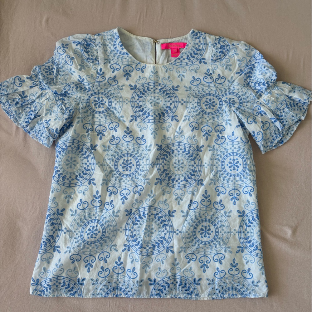 Blue and White Patterned Short Sleeve Top
